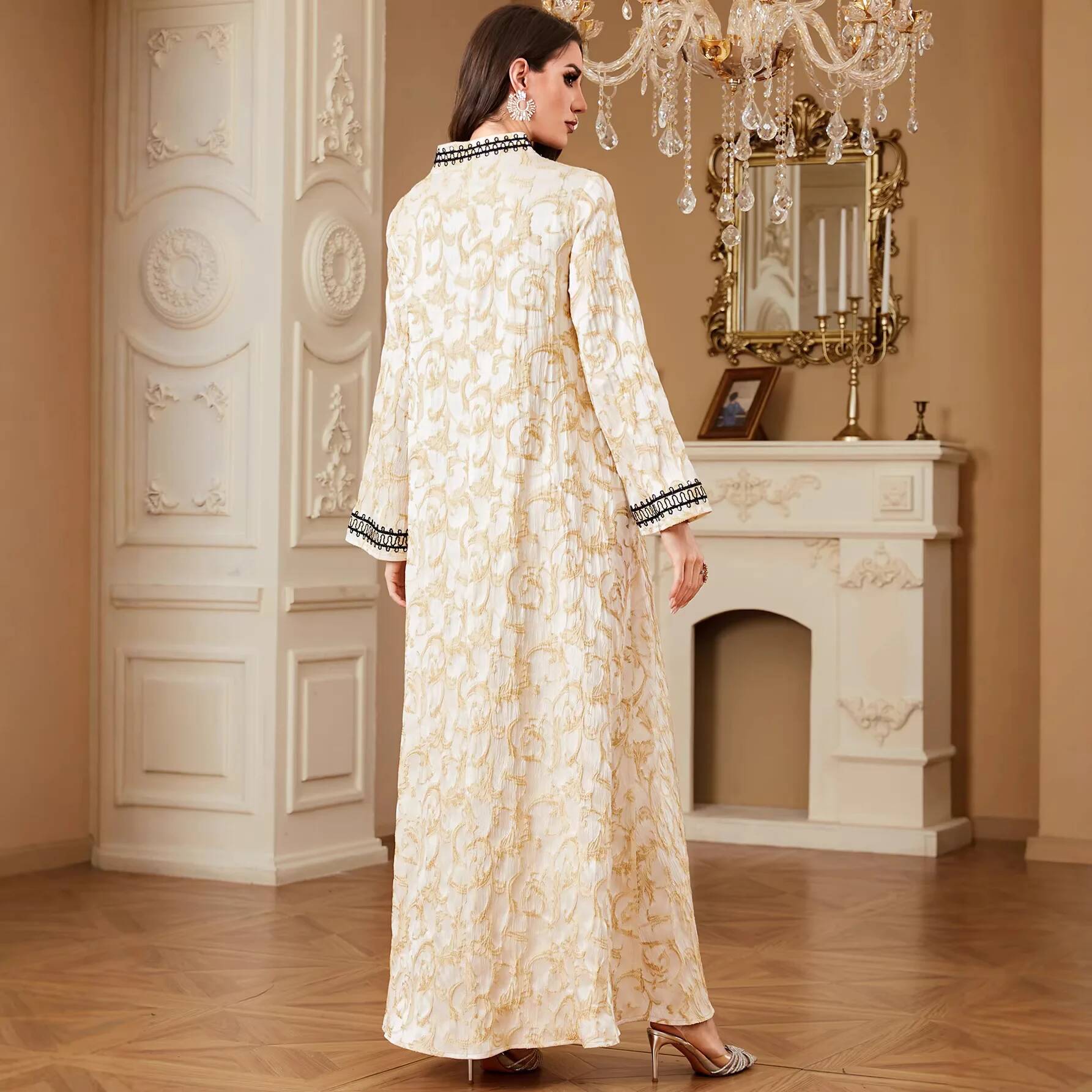 Urban Commuting Embroidered V- - Urban Ethnic Fashion recension och pris