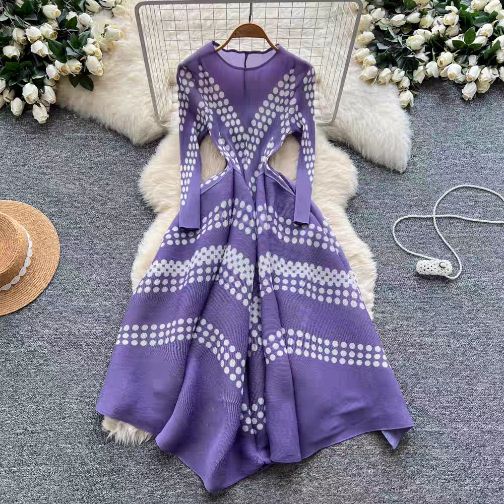 Elegant Polka Dot Pleated Dres - Ethnic Fashion Dress recension och pris