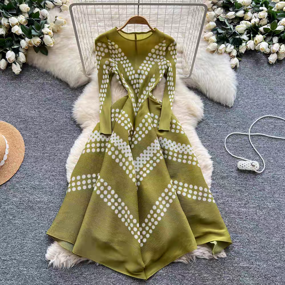 Elegant Polka Dot Pleated Dres - Ethnic Fashion Dress recension och pris