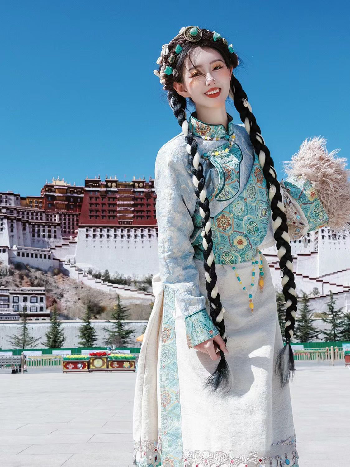 Blue Tibetan Ethnic Noblewoman - Ethnic Clothing & Online Fashion Store Khaadi Pk recension och pris