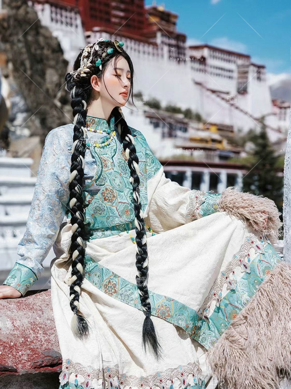 Blue Tibetan Ethnic Noblewoman - Ethnic Clothing & Online Fashion Store Khaadi Pk recension och pris