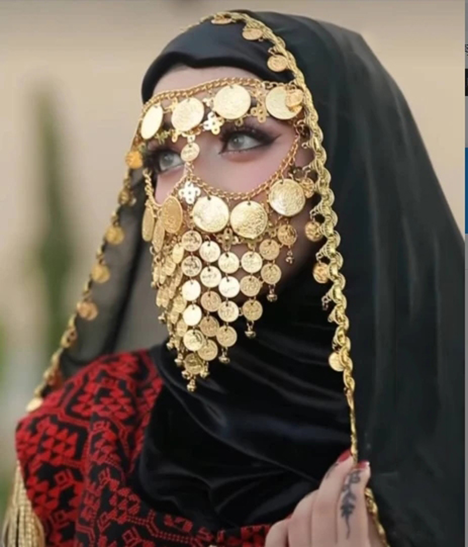 4 Golden Coin Tassel Mask Hair - Fashion Ethnic Indian Clothing recension och pris